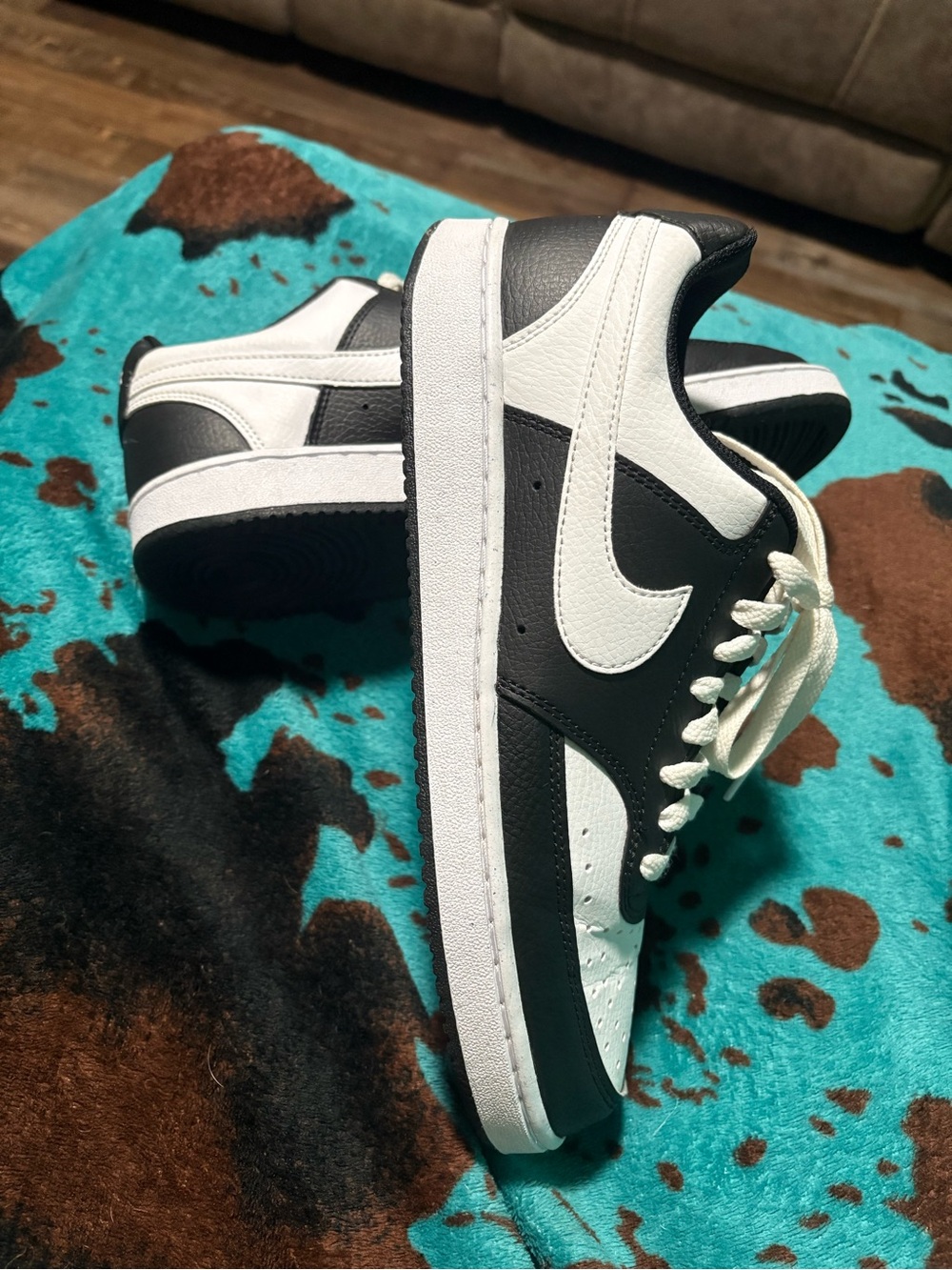 Men’s Nike Court Vision Low Tennis Sneakers Shoes 8.5 NEW